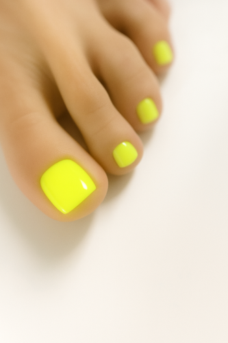 UNO, PEDICURE LINE, 130 Однофазный гель-лак, желтый неон, 8 г фото 6