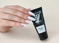 Гели разной степени вязкости. В чем отличие и как выбрать гель для наращивания и укрепления ногтей?